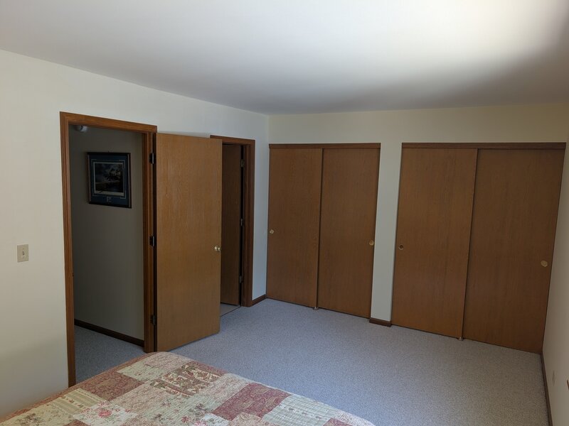 293 W Treehouse Lane Round Lake IL 60073