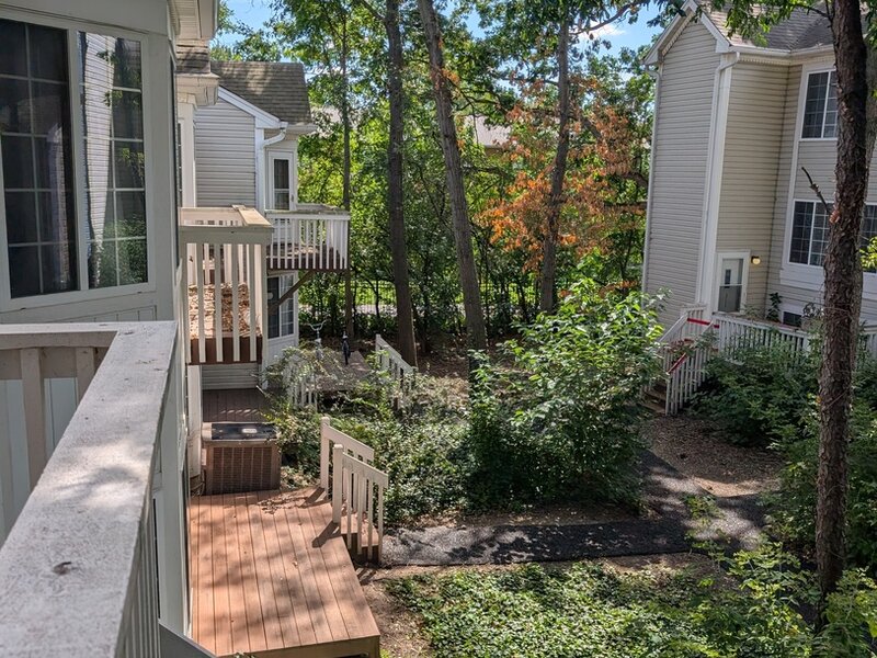 293 W Treehouse Lane Round Lake IL 60073