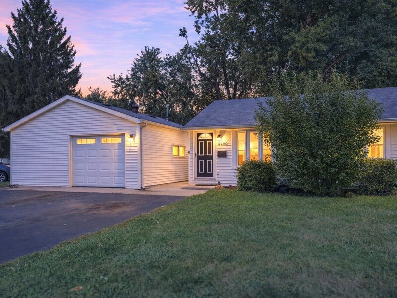 4200 W 90th Street Hometown IL 60456