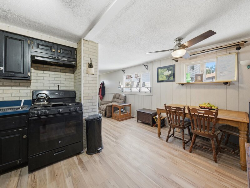 4200 W 90th Street Hometown IL 60456