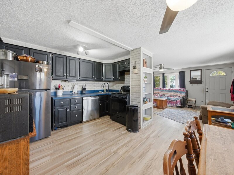 4200 W 90th Street Hometown IL 60456
