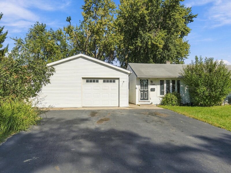 4200 W 90th Street Hometown IL 60456