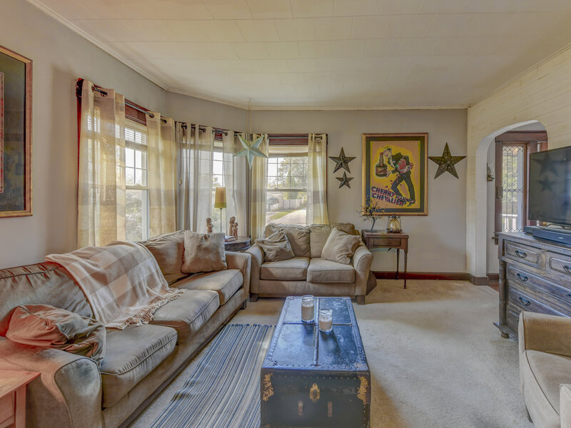 1583 East Avenue Crete IL 60417