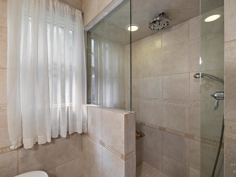 6051 N Marmora Avenue Chicago IL 60646