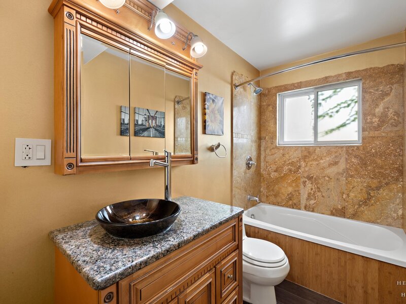 6051 N Marmora Avenue Chicago IL 60646