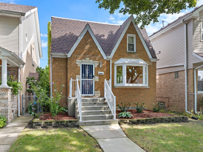 6051 N Marmora Avenue Chicago IL 60646