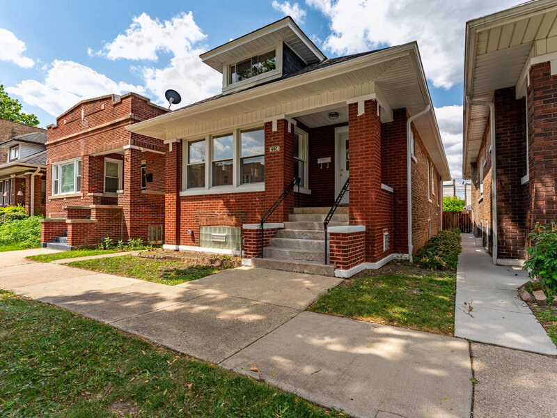 2234 Gunderson Avenue Berwyn IL 60402