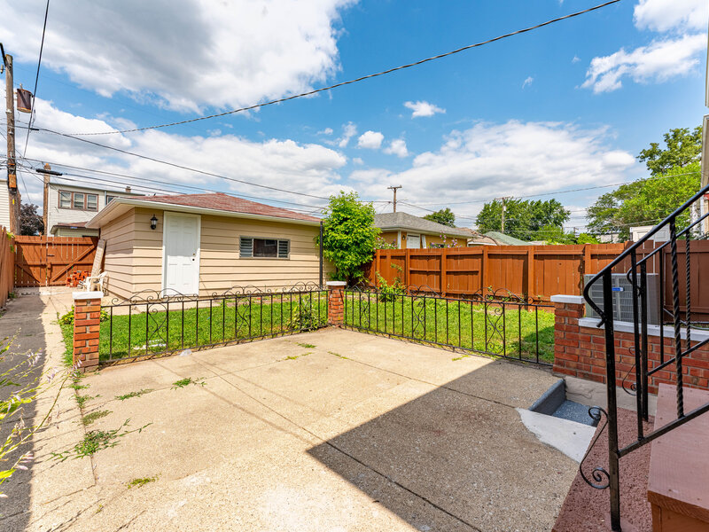 2234 Gunderson Avenue Berwyn IL 60402