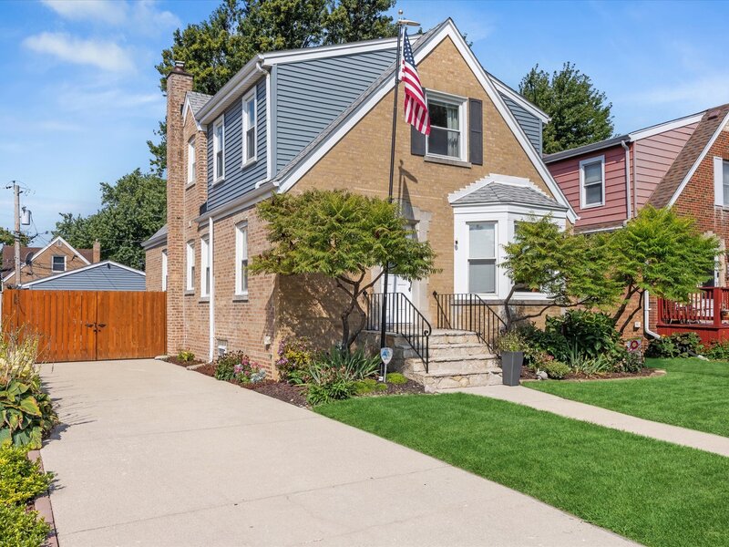 9840 S Trumbull Avenue Evergreen Park IL 60805