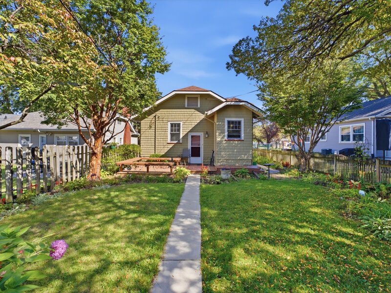 2910 Arlington Avenue Davenport IA 52803