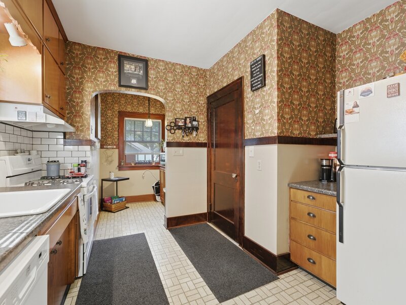 2910 Arlington Avenue Davenport IA 52803