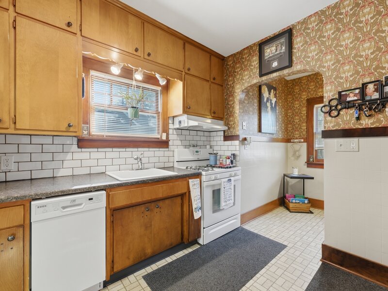 2910 Arlington Avenue Davenport IA 52803