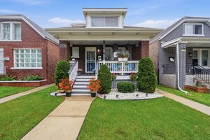 Photo of 7719 S Rhodes Avenue Chicago IL 60619