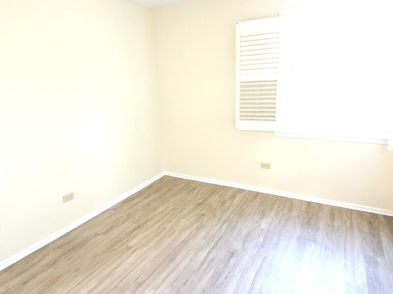 1307 Fall Court Wheeling IL 60090