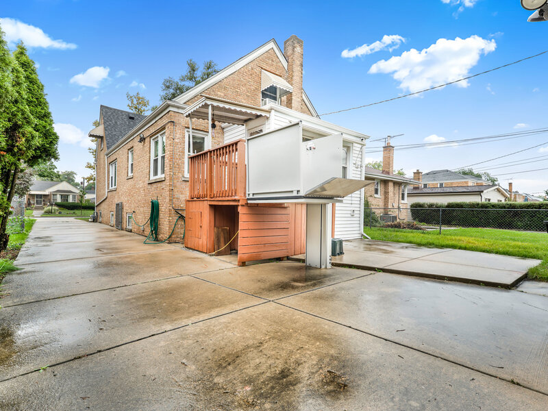 1733 N 73rd Avenue Elmwood Park IL 60707