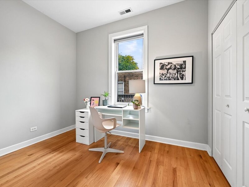 2920 W Berteau Avenue Chicago IL 60618