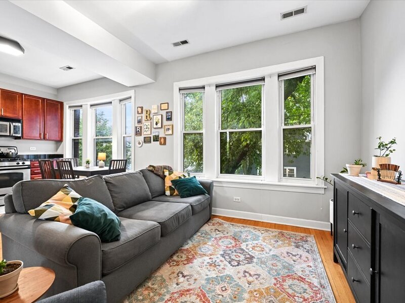 2920 W Berteau Avenue Chicago IL 60618