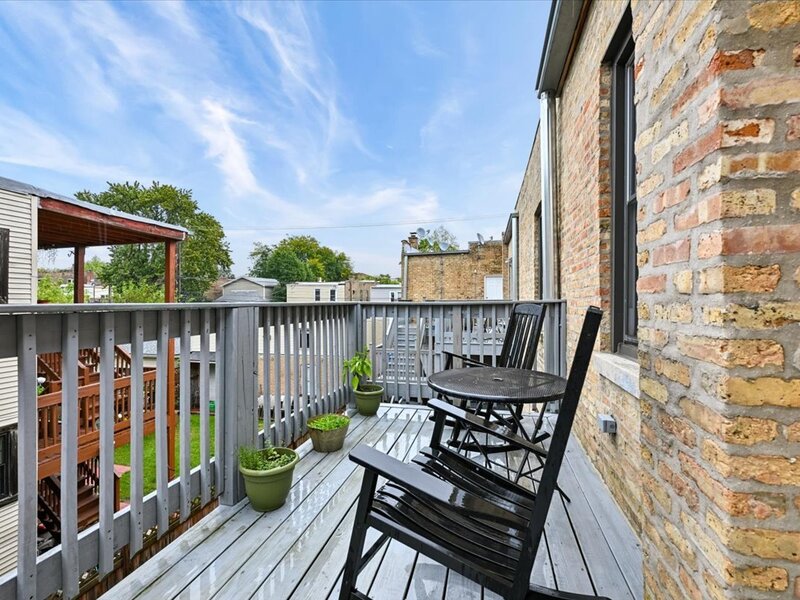 2920 W Berteau Avenue Chicago IL 60618