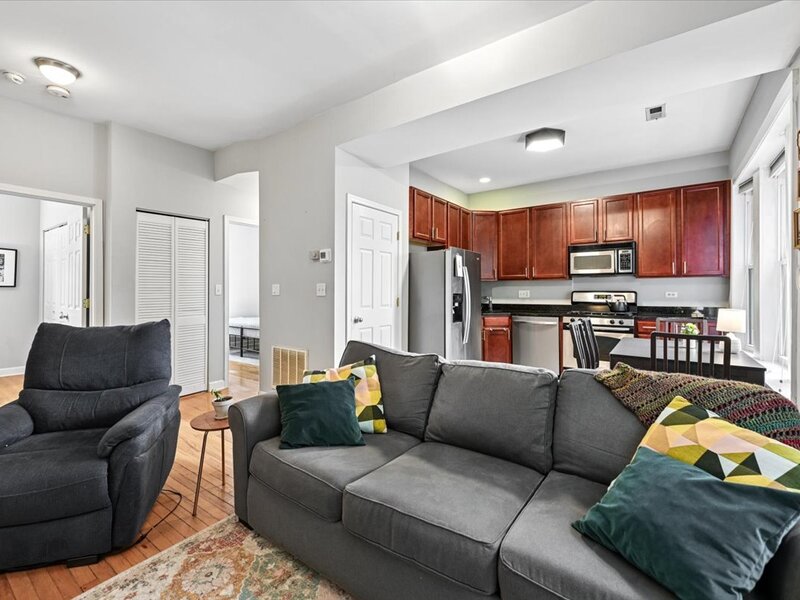 2920 W Berteau Avenue Chicago IL 60618