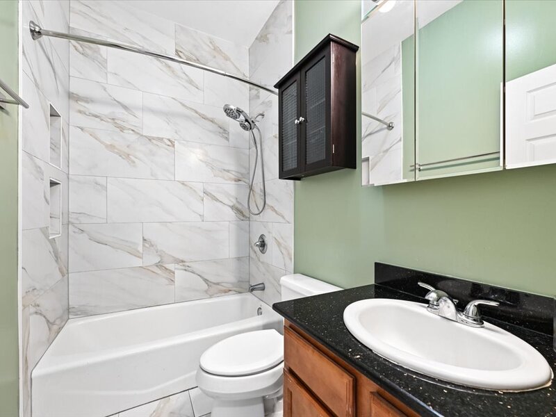 2920 W Berteau Avenue Chicago IL 60618