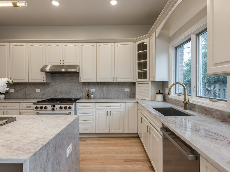 6723 N Harding Avenue Lincolnwood IL 60712