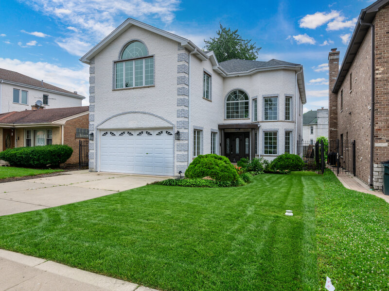 6723 N Harding Avenue Lincolnwood IL 60712