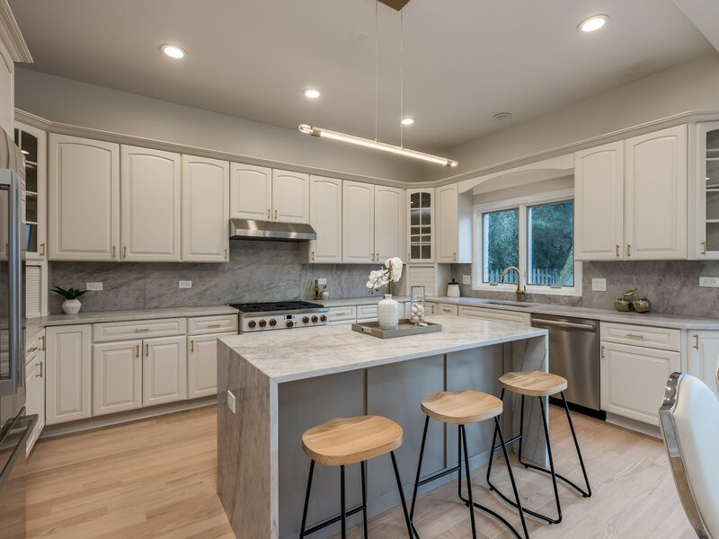 6723 N Harding Avenue Lincolnwood IL 60712