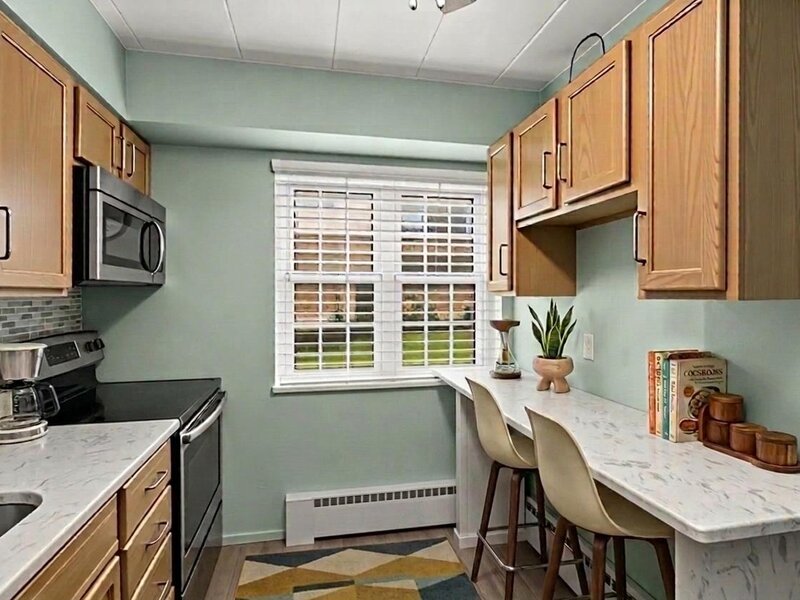 1445 W Touhy Avenue Park Ridge IL 60068