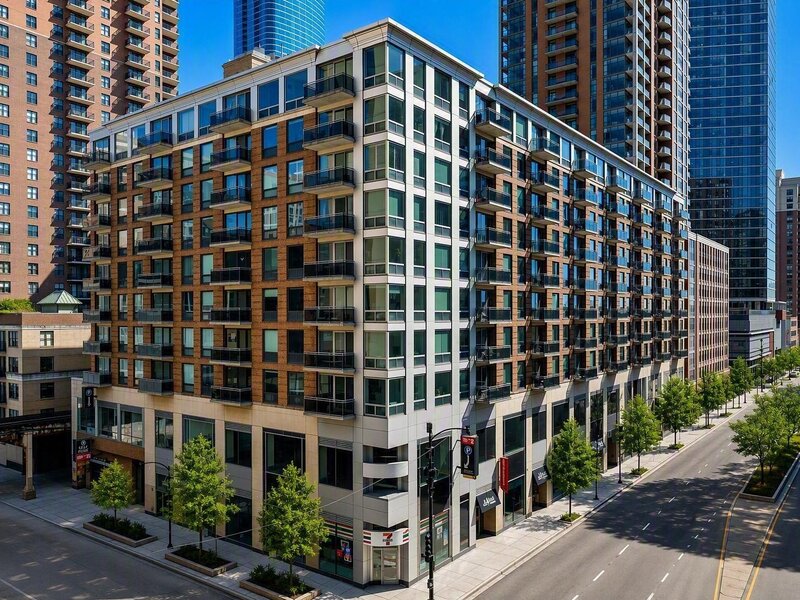 1 E 8th Street Chicago IL 60605
