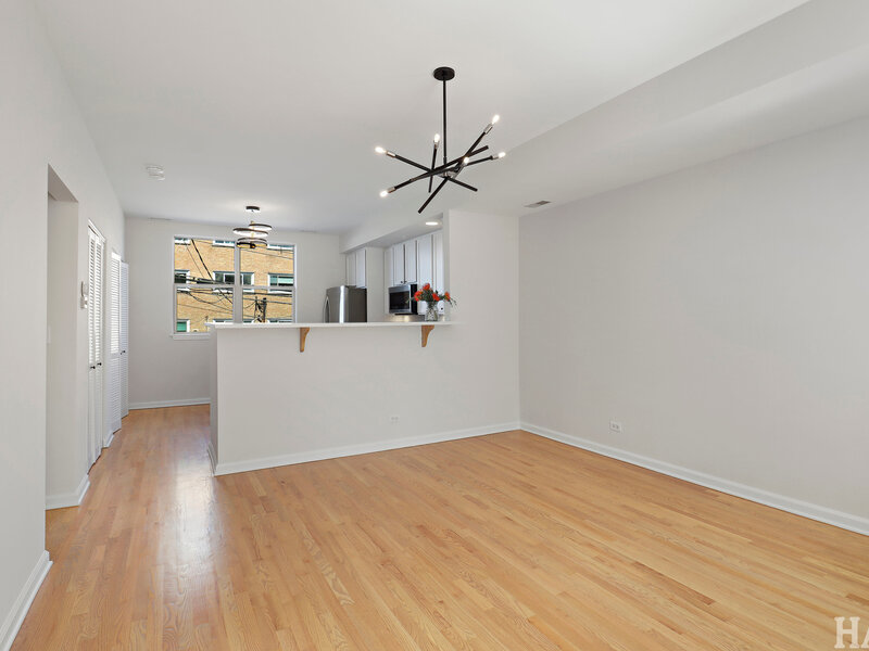 6957 N Western Avenue Chicago IL 60645