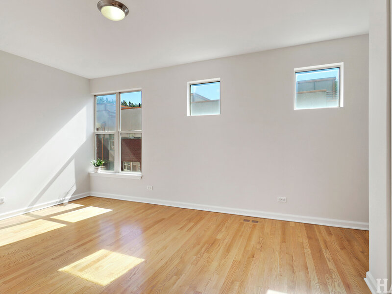6957 N Western Avenue Chicago IL 60645