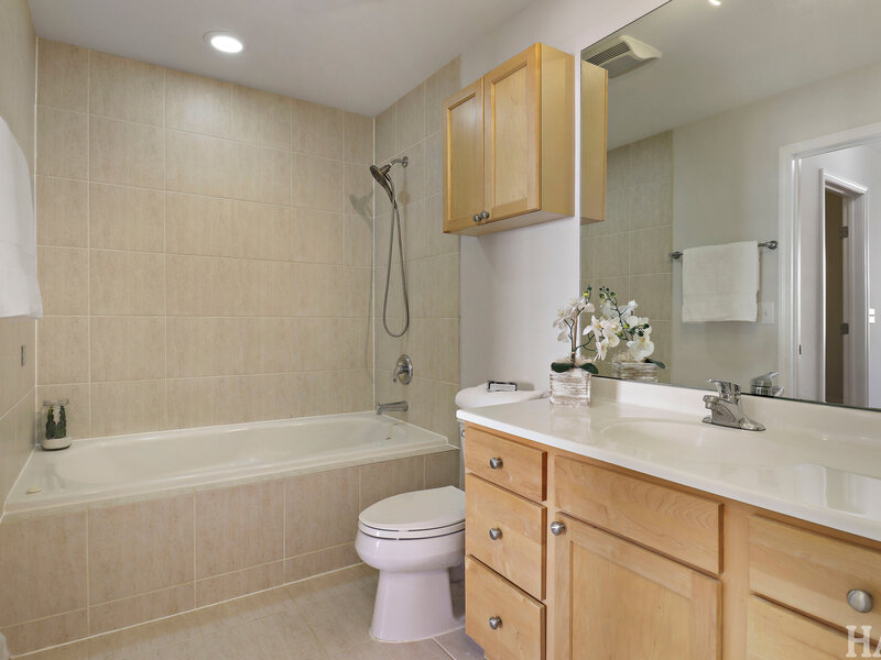 6957 N Western Avenue Chicago IL 60645