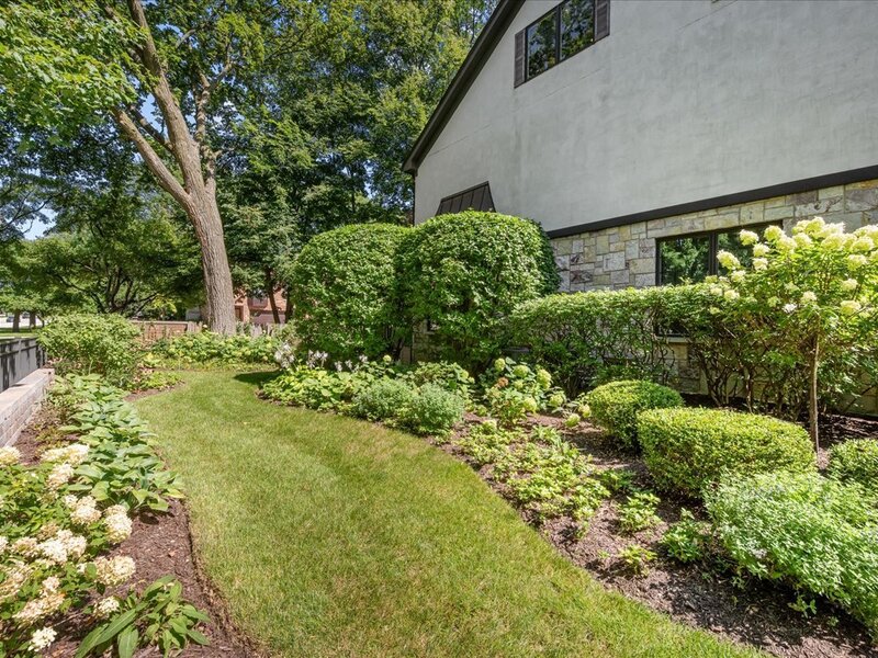 930 Central Avenue Highland Park IL 60035
