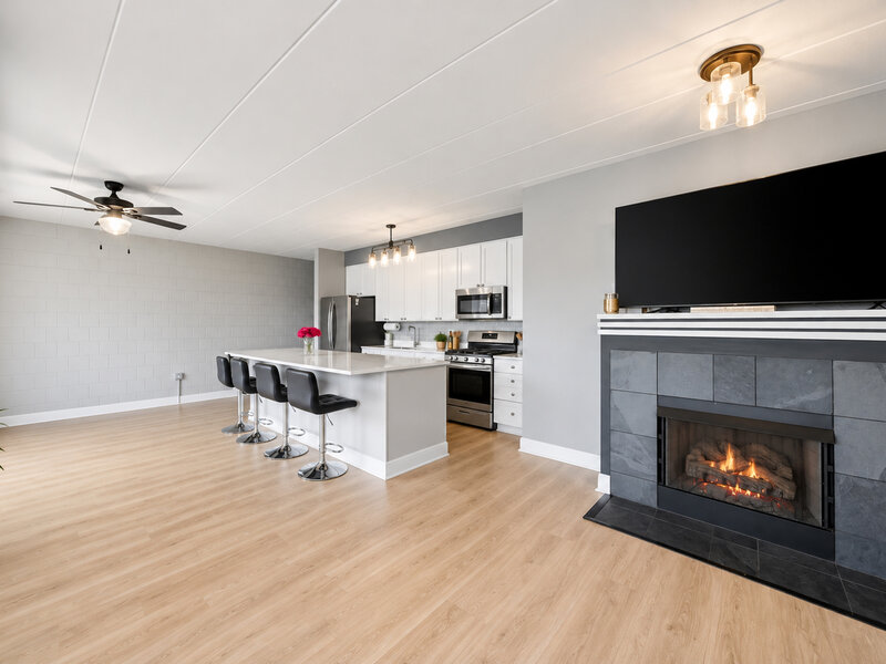 1100 W Montrose Avenue Chicago IL 60613