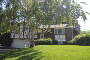 Photo of 613 Garys Drive Antioch IL 60002