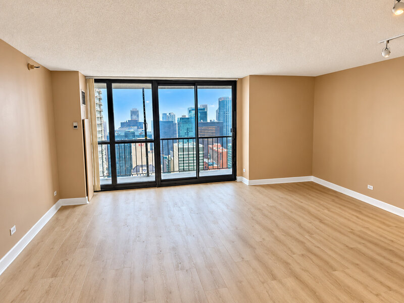 10 E Ontario Street Chicago IL 60611