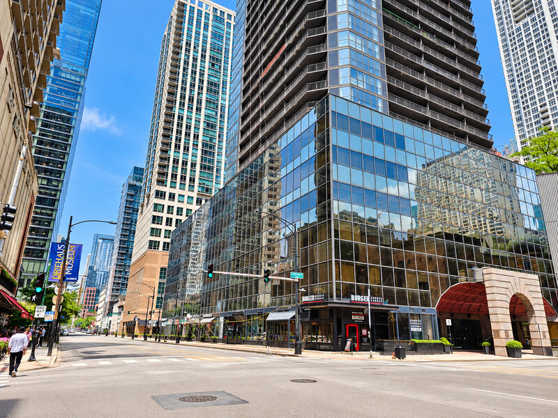 10 E Ontario Street Chicago IL 60611