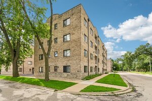 Photo of 7335 Oakwood Avenue Lyons IL 60534 Unit 2F