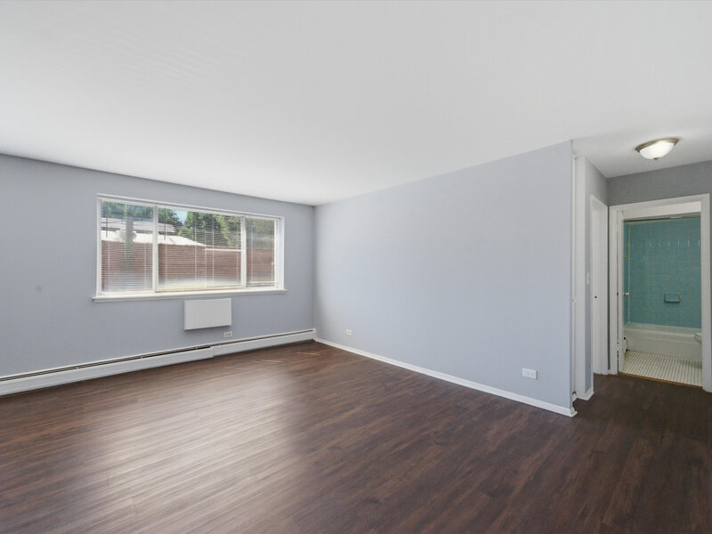 7320 N Rogers Avenue Chicago IL 60626