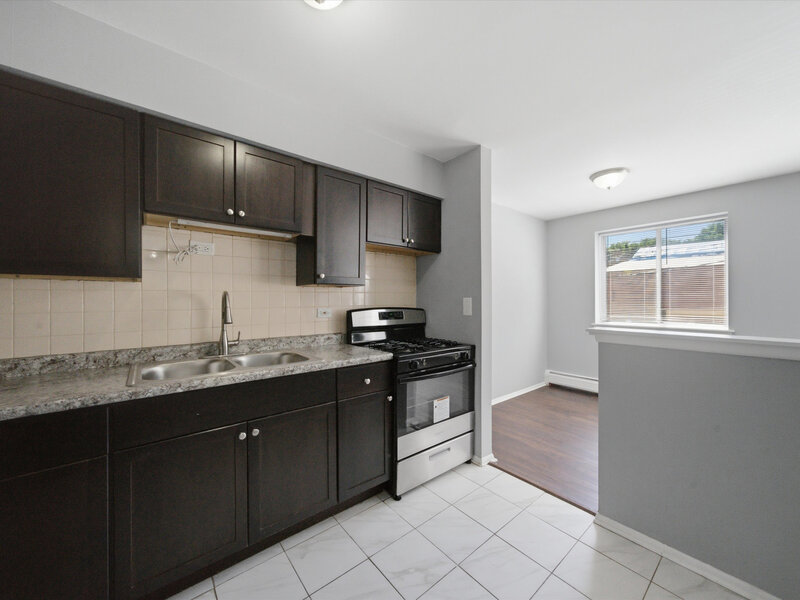 7320 N Rogers Avenue Chicago IL 60626