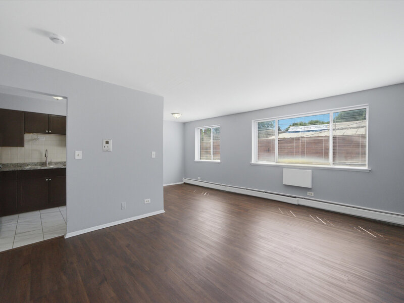 7320 N Rogers Avenue Chicago IL 60626