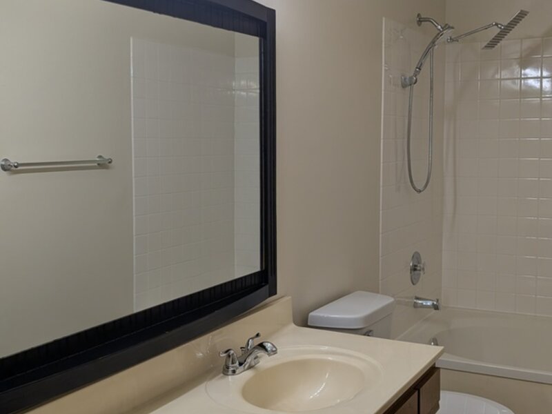 1676 Pebble Beach Circle Elgin IL 60123
