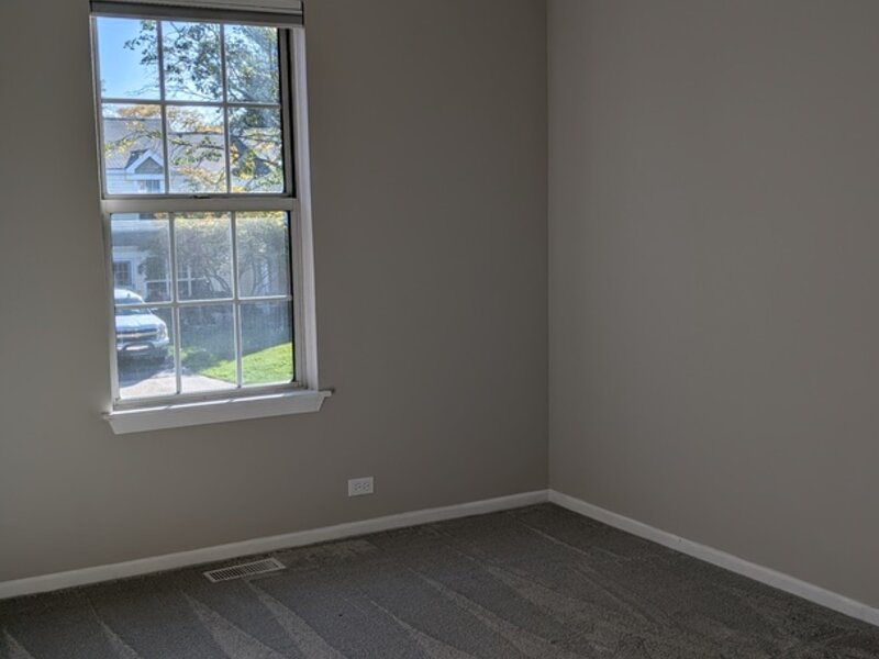 1676 Pebble Beach Circle Elgin IL 60123