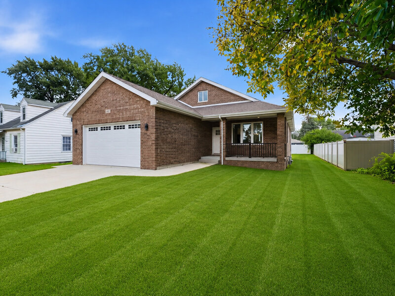 6939 W 95th Place Oak Lawn IL 60453