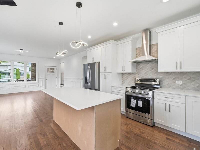 6939 W 95th Place Oak Lawn IL 60453