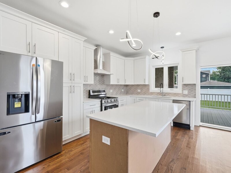 6939 W 95th Place Oak Lawn IL 60453