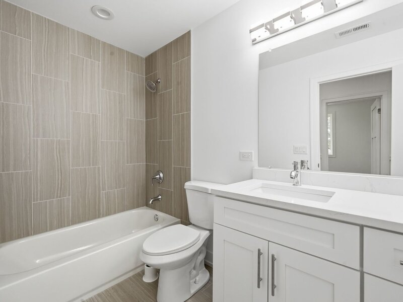 6939 W 95th Place Oak Lawn IL 60453