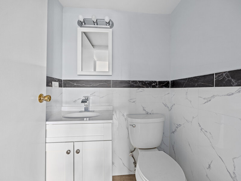 441 N 4th Avenue Des Plaines IL 60016