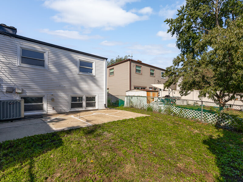 441 N 4th Avenue Des Plaines IL 60016