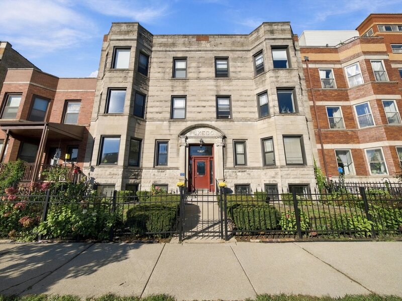 4440 N Dover Street Chicago IL 60640
